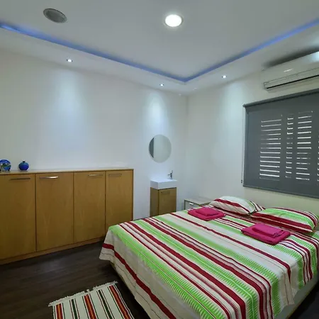 شقة Cozy For 6 *